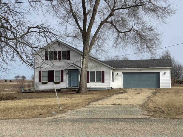 2077 Browns Mill Road, FREEPORT, Illinois 61032, 3 Bedrooms Bedrooms, ,2 BathroomsBathrooms,House,For Sale,Browns Mill Road,202501183