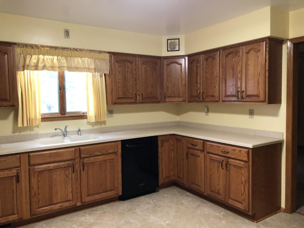5543 US RTE 20 W, FREEPORT, Illinois 61032, 3 Bedrooms Bedrooms, ,2 BathroomsBathrooms,House,For Sale,US RTE 20 W,202501223