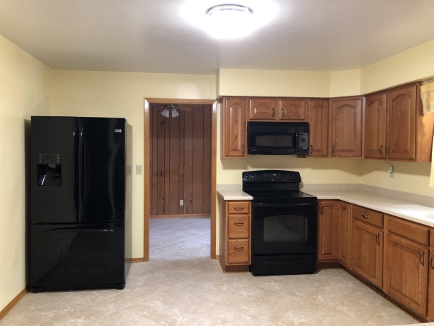 5543 US RTE 20 W, FREEPORT, Illinois 61032, 3 Bedrooms Bedrooms, ,2 BathroomsBathrooms,House,For Sale,US RTE 20 W,202501223