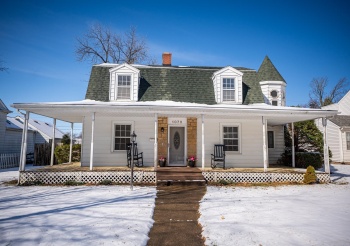 1070 8th, ROCHELLE, Illinois 61068, 3 Bedrooms Bedrooms, ,1 BathroomBathrooms,House,For Sale,8th,202501336