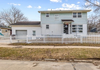 317 Grove, FREEPORT, Illinois 61032, 4 Bedrooms Bedrooms, ,2 BathroomsBathrooms,House,For Sale,Grove,202501340