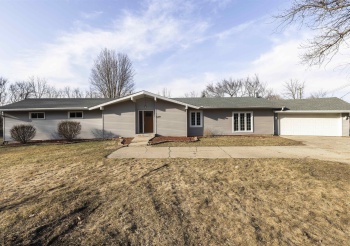 5301 Choctaw, ROCKFORD, Illinois 61109, 3 Bedrooms Bedrooms, ,2 BathroomsBathrooms,House,For Sale,Choctaw,202501386