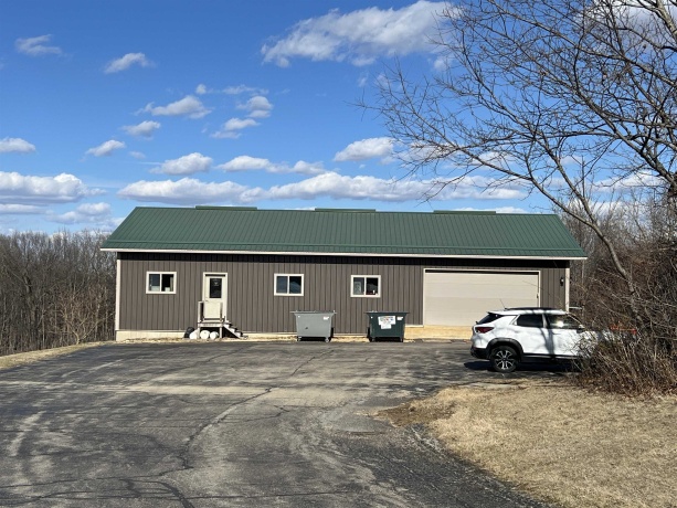 5140 Highway 20 West, GALENA, Illinois 61036, 3 Bedrooms Bedrooms, ,3 BathroomsBathrooms,House,For Sale,Highway 20 West,202501397