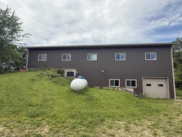 5140 Highway 20 West, GALENA, Illinois 61036, 3 Bedrooms Bedrooms, ,3 BathroomsBathrooms,House,For Sale,Highway 20 West,202501397