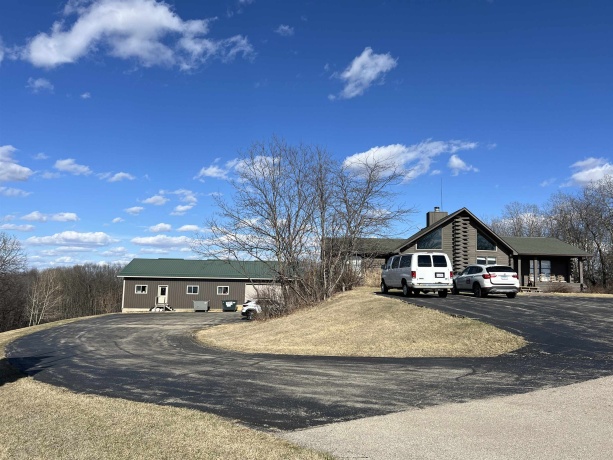 5140 Highway 20 West, GALENA, Illinois 61036, 3 Bedrooms Bedrooms, ,3 BathroomsBathrooms,House,For Sale,Highway 20 West,202501397