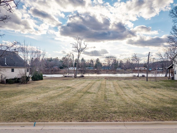 99xx Queen Oaks, MACHESNEY PARK, Illinois 61115, ,Land,For Sale,Queen Oaks,202501518