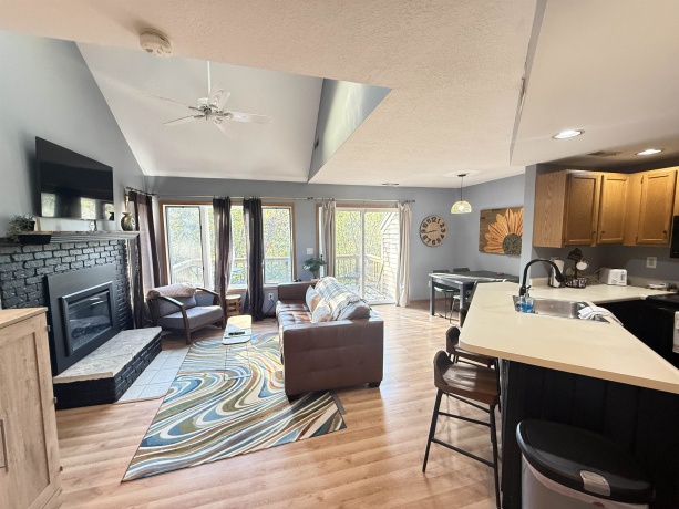 102 Walnut Hill, GALENA, Illinois 61036, 1 Bedroom Bedrooms, ,2 BathroomsBathrooms,Condominium,For Sale,Walnut Hill,202501678