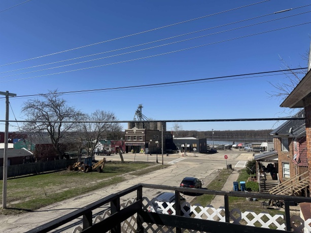 112 Quincy, SAVANNA, Illinois 61074, ,2 Units,For Sale,Quincy,202501685