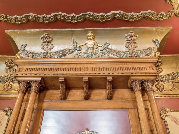 504 Bluff, DUBUQUE, Iowa 52001, ,Commercial,For Sale,Bluff,202501696