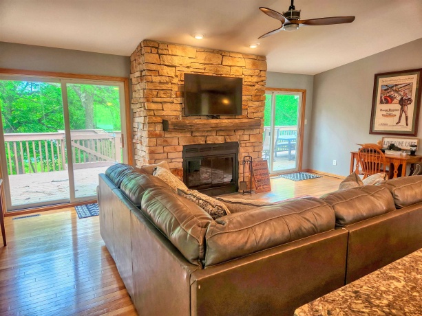 21-50 Marina, LAKE CARROLL, Illinois 61046, 5 Bedrooms Bedrooms, ,4 BathroomsBathrooms,House,For Sale,Marina,202501718