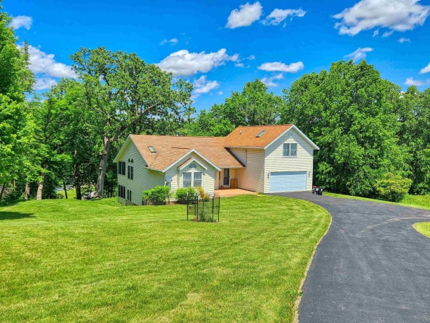 21-50 Marina, LAKE CARROLL, Illinois 61046, 5 Bedrooms Bedrooms, ,4 BathroomsBathrooms,House,For Sale,Marina,202501718