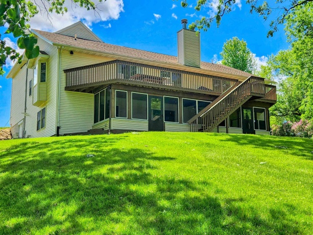 21-50 Marina, LAKE CARROLL, Illinois 61046, 5 Bedrooms Bedrooms, ,4 BathroomsBathrooms,House,For Sale,Marina,202501718