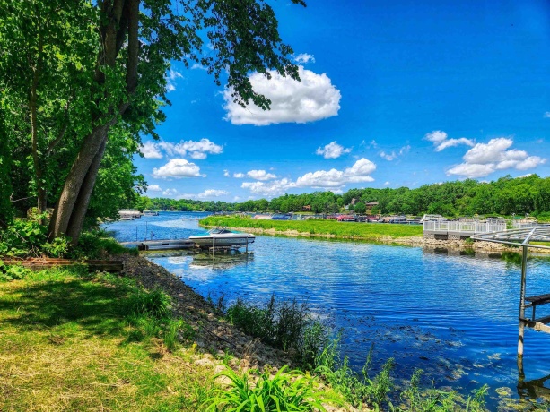21-50 Marina, LAKE CARROLL, Illinois 61046, 5 Bedrooms Bedrooms, ,4 BathroomsBathrooms,House,For Sale,Marina,202501718