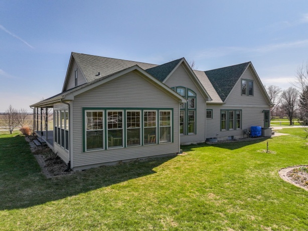 3402 Paw Paw, PAW PAW, Illinois 61353, 4 Bedrooms Bedrooms, ,3 BathroomsBathrooms,House,For Sale,Paw Paw,202501781