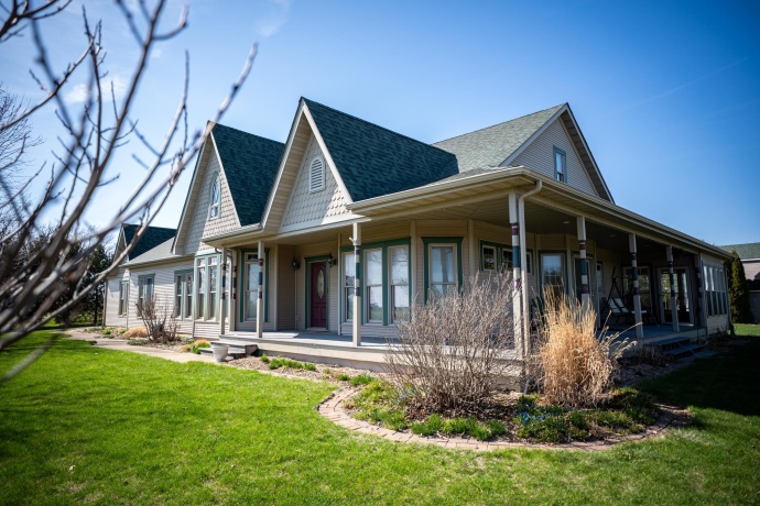 3402 Paw Paw, PAW PAW, Illinois 61353, 4 Bedrooms Bedrooms, ,3 BathroomsBathrooms,House,For Sale,Paw Paw,202501781