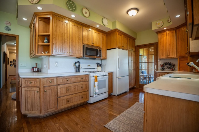 3402 Paw Paw, PAW PAW, Illinois 61353, 4 Bedrooms Bedrooms, ,3 BathroomsBathrooms,House,For Sale,Paw Paw,202501781