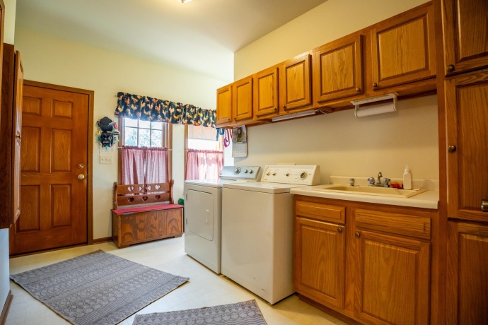 3402 Paw Paw, PAW PAW, Illinois 61353, 4 Bedrooms Bedrooms, ,3 BathroomsBathrooms,House,For Sale,Paw Paw,202501781