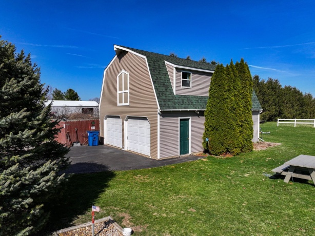 3402 Paw Paw, PAW PAW, Illinois 61353, 4 Bedrooms Bedrooms, ,3 BathroomsBathrooms,House,For Sale,Paw Paw,202501781