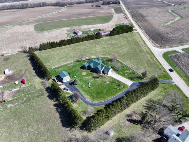 3402 Paw Paw, PAW PAW, Illinois 61353, 4 Bedrooms Bedrooms, ,3 BathroomsBathrooms,House,For Sale,Paw Paw,202501781