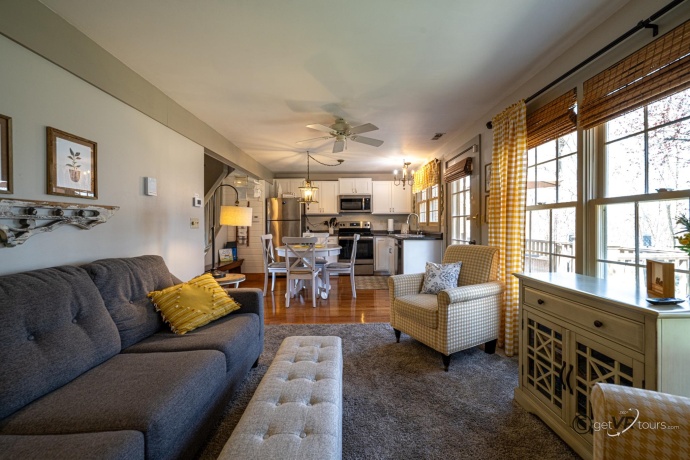 6 Settler, GALENA, Illinois 61036, 2 Bedrooms Bedrooms, ,2 BathroomsBathrooms,Condominium,For Sale,Settler,202501813