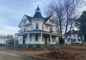 109 Seminary, MOUNT MORRIS, Illinois 61054, 6 Bedrooms Bedrooms, ,4 BathroomsBathrooms,House,For Sale,Seminary,202500171