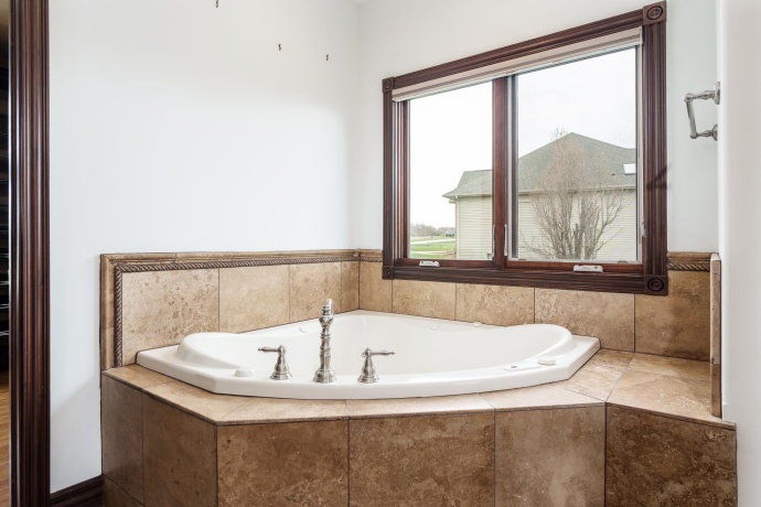 9259 Hayrack, STILLMAN VALLEY, Illinois 61084, 6 Bedrooms Bedrooms, ,4 BathroomsBathrooms,House,For Sale,Hayrack,202501833