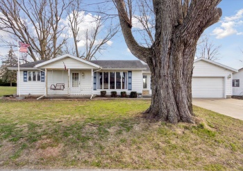 313 South, PEARL CITY, Illinois 61062, 3 Bedrooms Bedrooms, ,2 BathroomsBathrooms,House,For Sale,South,202501836