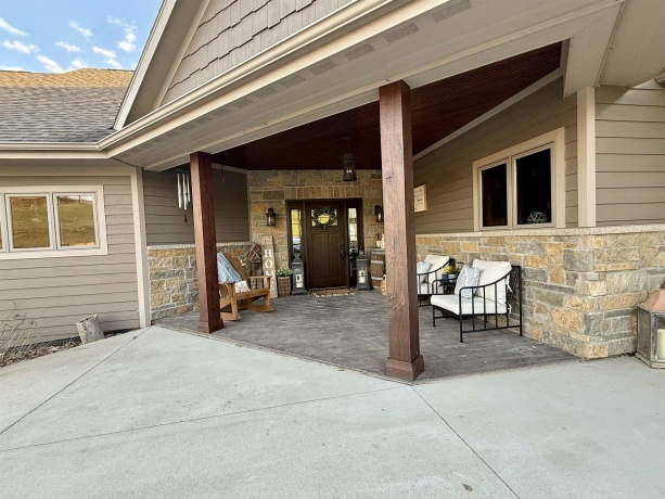 2968 Curtiss, STOCKTON, Illinois 61085, 5 Bedrooms Bedrooms, ,3 BathroomsBathrooms,House,For Sale,Curtiss,202501839