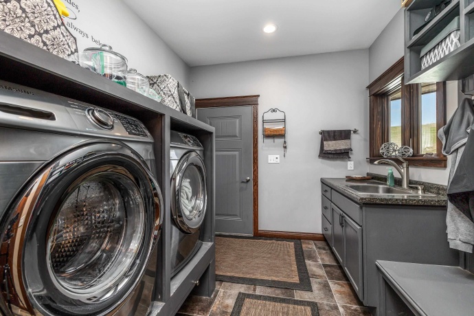 2968 Curtiss, STOCKTON, Illinois 61085, 5 Bedrooms Bedrooms, ,3 BathroomsBathrooms,House,For Sale,Curtiss,202501839