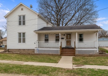 719 4th, BELVIDERE, Illinois 61008, 3 Bedrooms Bedrooms, ,2 BathroomsBathrooms,House,For Sale,4th,202501600