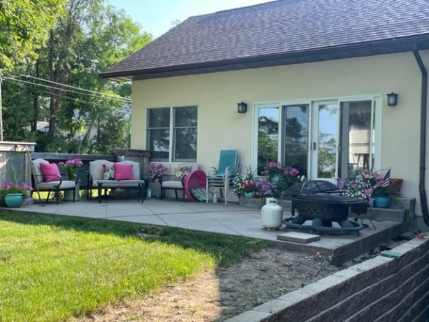 318 4th, SAVANNA, Illinois 61074, 3 Bedrooms Bedrooms, ,1 BathroomBathrooms,House,For Sale,4th,202501918
