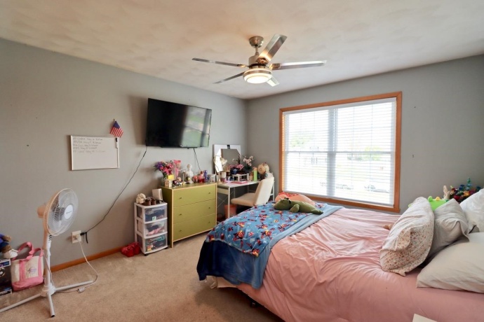 4829 Pine Al, MACHESNEY PARK, Illinois 61115, 4 Bedrooms Bedrooms, ,2 BathroomsBathrooms,House,For Sale,Pine Al,202502009