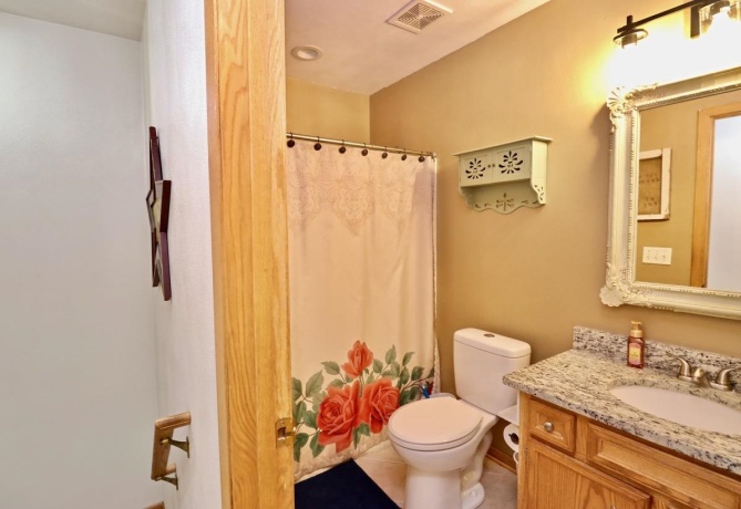 4829 Pine Al, MACHESNEY PARK, Illinois 61115, 4 Bedrooms Bedrooms, ,2 BathroomsBathrooms,House,For Sale,Pine Al,202502009