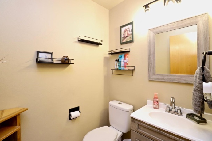 4829 Pine Al, MACHESNEY PARK, Illinois 61115, 4 Bedrooms Bedrooms, ,2 BathroomsBathrooms,House,For Sale,Pine Al,202502009