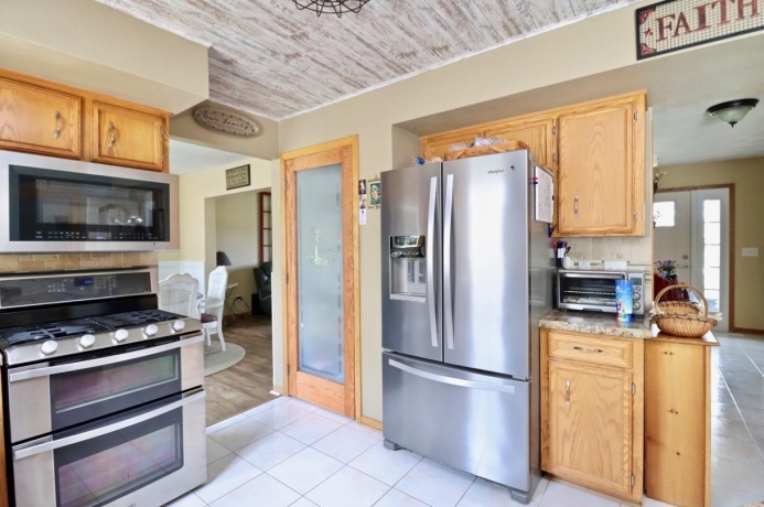 4829 Pine Al, MACHESNEY PARK, Illinois 61115, 4 Bedrooms Bedrooms, ,2 BathroomsBathrooms,House,For Sale,Pine Al,202502009