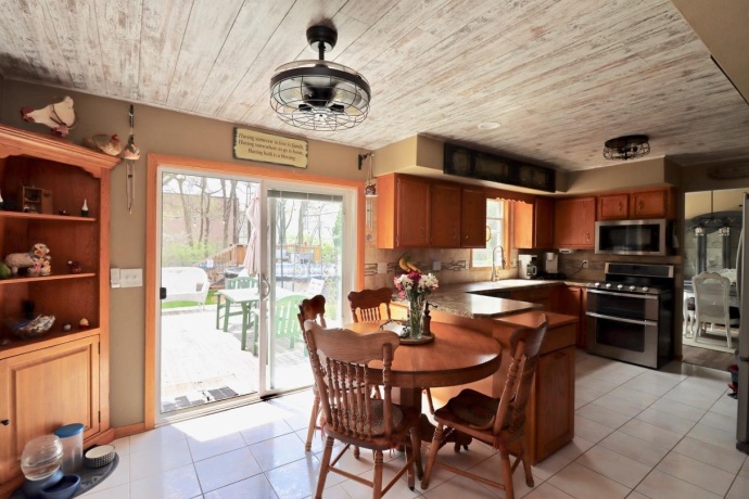 4829 Pine Al, MACHESNEY PARK, Illinois 61115, 4 Bedrooms Bedrooms, ,2 BathroomsBathrooms,House,For Sale,Pine Al,202502009