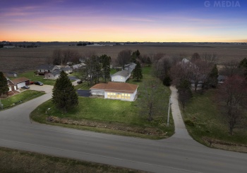 21022 Davis, MALTA, Illinois 60150, 2 Bedrooms Bedrooms, ,2 BathroomsBathrooms,House,For Sale,Davis,202502047