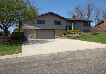 532 Ward, STOCKTON, Illinois 61085, 4 Bedrooms Bedrooms, ,3 BathroomsBathrooms,House,For Sale,Ward,202502078