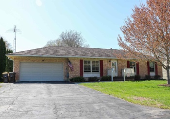 219 Palm, LENA, Illinois 61048, 3 Bedrooms Bedrooms, ,2 BathroomsBathrooms,House,For Sale,Palm,202502101