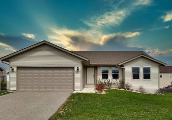 3030 HIDDENGREEN, BELVIDERE, Illinois 61008, 3 Bedrooms Bedrooms, ,2 BathroomsBathrooms,House,For Sale,HIDDENGREEN,202502108