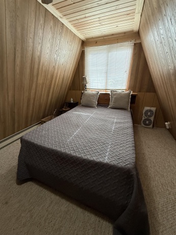 10 Galena Oak, ELIZABETH, Illinois 61028, 2 Bedrooms Bedrooms, ,1 BathroomBathrooms,House,For Sale,Galena Oak,202502116