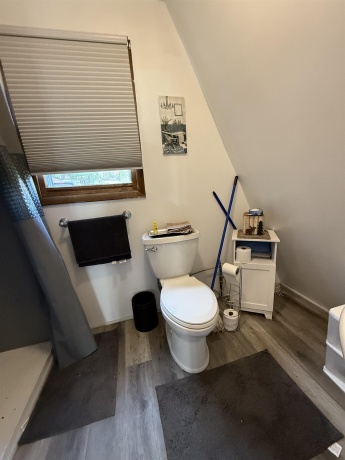 10 Galena Oak, ELIZABETH, Illinois 61028, 2 Bedrooms Bedrooms, ,1 BathroomBathrooms,House,For Sale,Galena Oak,202502116