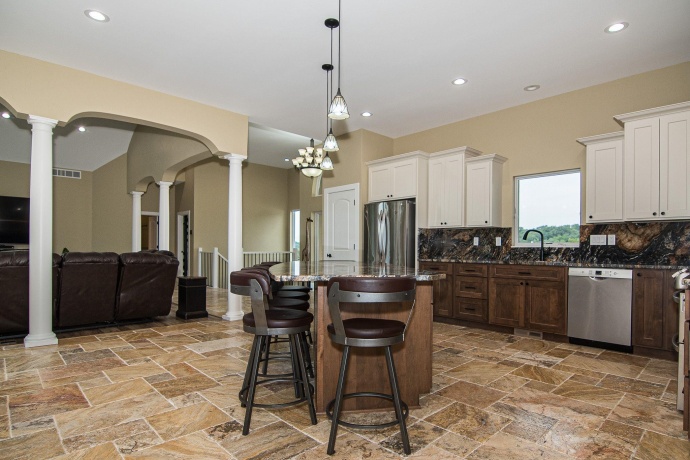 1735 Creek Wood, DUBUQUE, Iowa 52003, 5 Bedrooms Bedrooms, ,5 BathroomsBathrooms,House,For Sale,Creek Wood,202502159