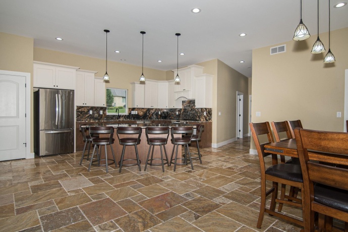 1735 Creek Wood, DUBUQUE, Iowa 52003, 5 Bedrooms Bedrooms, ,5 BathroomsBathrooms,House,For Sale,Creek Wood,202502159