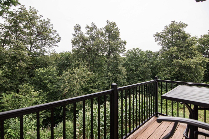 1735 Creek Wood, DUBUQUE, Iowa 52003, 5 Bedrooms Bedrooms, ,5 BathroomsBathrooms,House,For Sale,Creek Wood,202502159