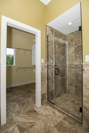 1735 Creek Wood, DUBUQUE, Iowa 52003, 5 Bedrooms Bedrooms, ,5 BathroomsBathrooms,House,For Sale,Creek Wood,202502159