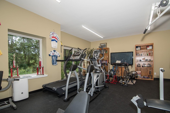 1735 Creek Wood, DUBUQUE, Iowa 52003, 5 Bedrooms Bedrooms, ,5 BathroomsBathrooms,House,For Sale,Creek Wood,202502159