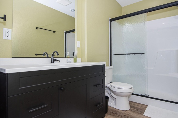 1735 Creek Wood, DUBUQUE, Iowa 52003, 5 Bedrooms Bedrooms, ,5 BathroomsBathrooms,House,For Sale,Creek Wood,202502159