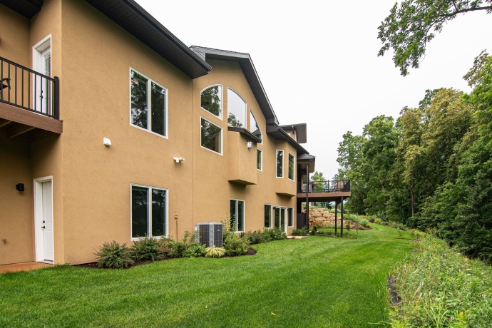 1735 Creek Wood, DUBUQUE, Iowa 52003, 5 Bedrooms Bedrooms, ,5 BathroomsBathrooms,House,For Sale,Creek Wood,202502159