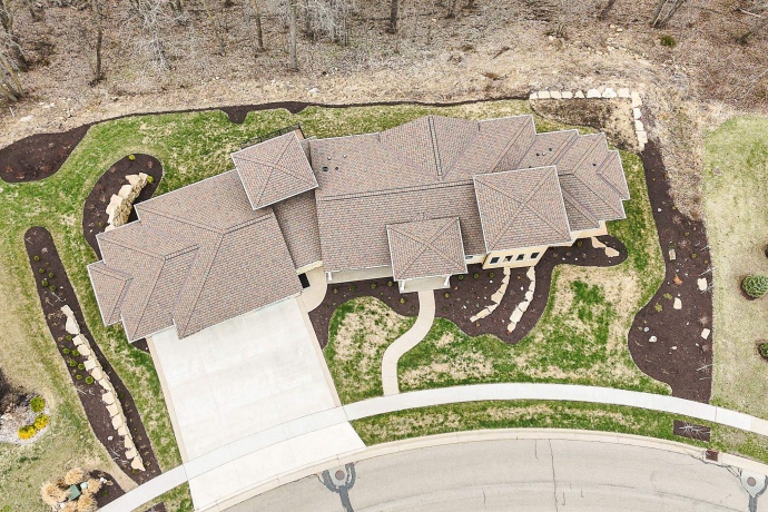 1735 Creek Wood, DUBUQUE, Iowa 52003, 5 Bedrooms Bedrooms, ,5 BathroomsBathrooms,House,For Sale,Creek Wood,202502159